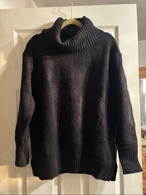 H&M black oversized turtleneck